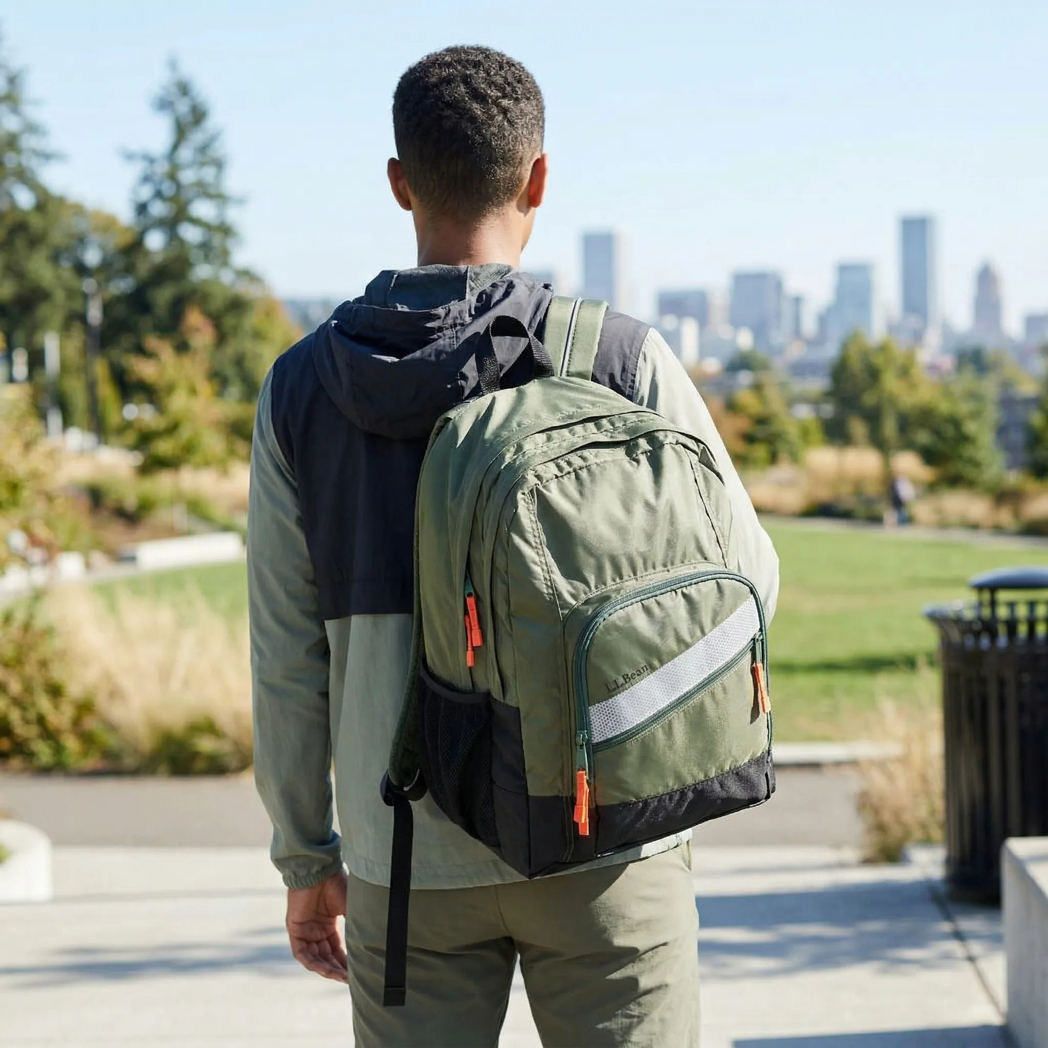 Everyday Backpack — AI Shopify product photography — Scale